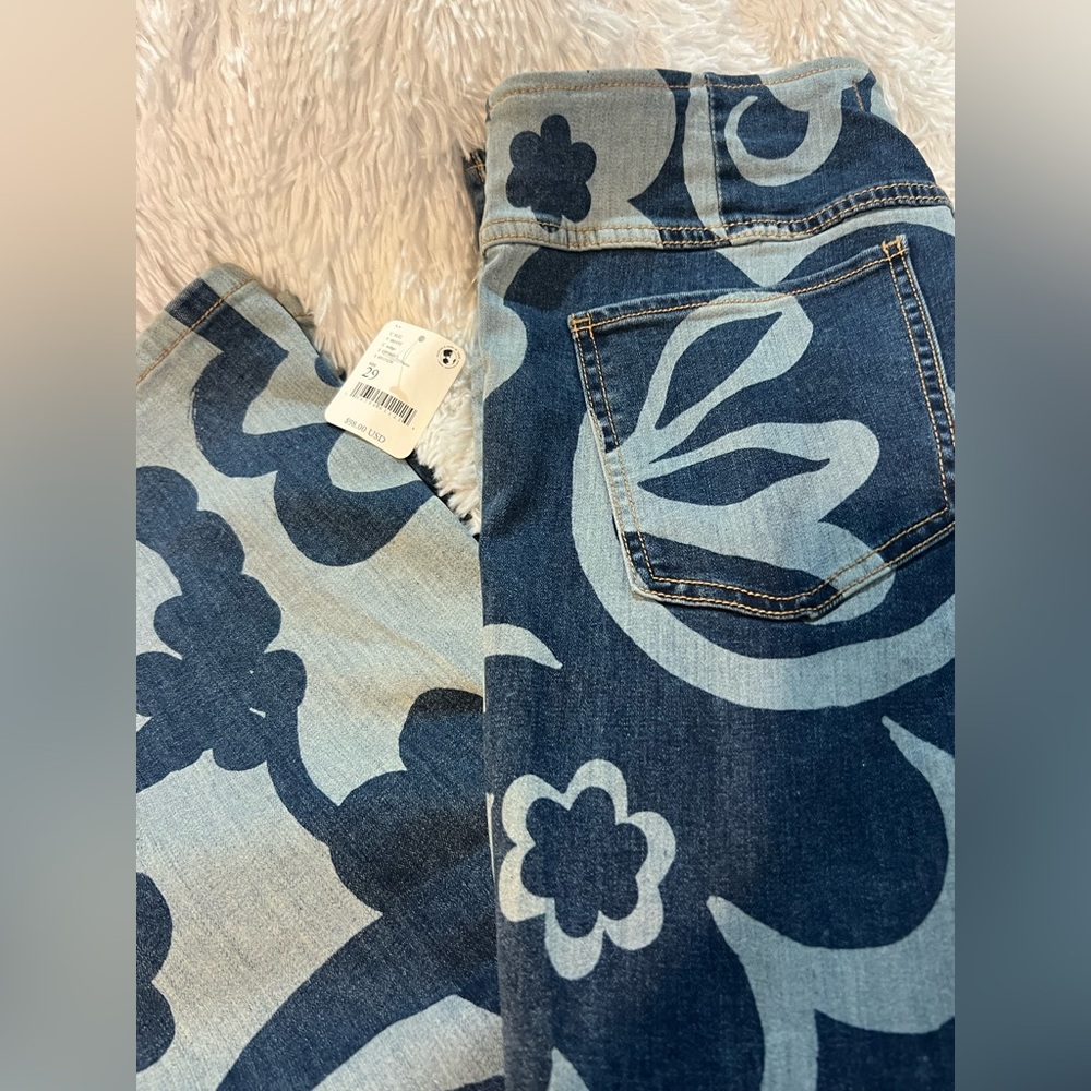 Free People Penny Pull-On Printed Flare Jeans 29 blue floral swirl pattern rare - Picture 6 of 7